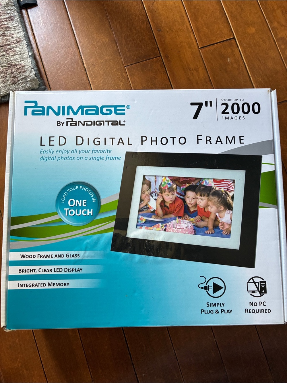 PANIMAGE 7" LED Digital Photo Frame - Black